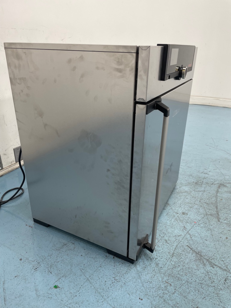 Image of Memmert UN110 Convection Oven